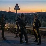 בתום מצוד: המחבל שירה ופצע קשה שני לוחמים אתמול במעבר ריחן נעצר