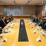 שר הביטחון נפגש בירושלים עם שר ההגנה של המדינה המוסלמית