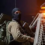 צפו: ההמון תקף, החשוד נמלט – הימ"מ הגיע בלילה וסגר חשבון