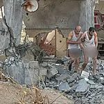 מחבלים בכירים יוצאים מההריסות בתחתונים – ונלכדים | תיעוד