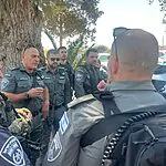 תחת אש: לוחמי מג"ב חילצו תינוק בן יומו וזוג כלבים