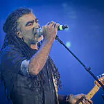 לקראת עונת החתונות: מוש בן ארי עם שיר חדש