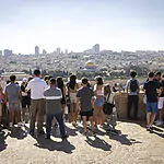 מעל חצי מיליון מבקרים – וזו המדינה שמובילה את החזרה לישראל