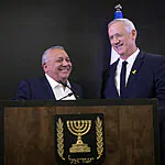 חברת הכנסת מהמפלגה של גנץ הודיעה על פרישה