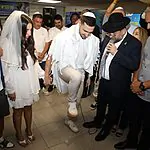בעקבות הטילים: המיקום המפתיע בו בחר הזוג להתחתן