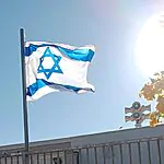 פתאום קם אדם בבוקר ומרגיש כי הוא עם ומתחיל ללכת