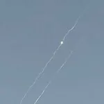לאחר התקיפה של חיל הים בחודיידיה: הטיל ששוגר מתימן יורט