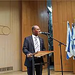 מה הקשר בין תולעת, פרה ועוצמה פנימית? המסר של ח"כ סולומון