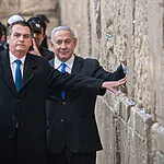 ארצות הברית מענישה את שופטי העליון והיבשת סוערת
