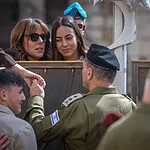 הרמטכ"ל פגש את בנו שנלחם חודשים ארוכים | תיעוד