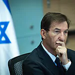 שני חברי כנסת פרצו ללשכה – כך הגיב יו"ר הוועדה