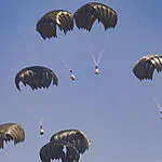 136 חבילות סיוע הומניטרי הוצנחו ברחבי רצועת עזה על ידי שש מדינות שונות