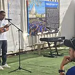 אלי שרעבי בטקס תנועת הנוער: "בנותיי היו מודל ואור"