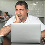 הסטודנט הגיש קורות חיים באנגלית – כך הגיבו באקדמיה ללשון עברית
