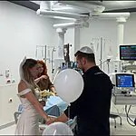 הכלה ערכה את חופתה במחלקת טיפול נמרץ כדי שאביה יוכל להיות נוכח | צפו