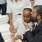 מרגש: ספר תורה נתרם לעילוי נשמתו החלל שנפל באסון קריסת המבנים בעזה