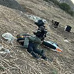 צפו: אופנוען משמר הגבול עצר בן 18 משבלי שנהג בפראות