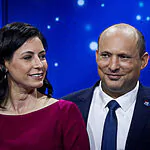 מהצבא ועד ראשות הממשלה – נפתלי וגילת בנט יחד כבר 26 שנה