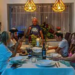 החג שמתפקע מרגש – ומה עושים כשההורים לא עומדים בקצב
