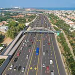 גשר חדש יחבר בין היישוב הוותיק לעיר הסמוכה | שיבושי תנועה
