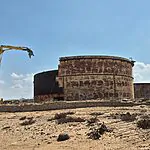 היסטוריה בחיפה: אחרי עשרות שנים – נהרסים מיכלי הדלק הראשונים