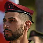 מרגש: הוריו של הנופל חשפו את הדרגות לחבר הילדות שלו
