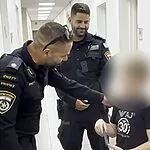 הטלפון נגנב, השוטרים הזמינו את הילד והשיבו את המכשיר