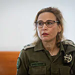 פרטים חדשים על חקירת הפצ"רית לשעבר: המקורבת שזומנה לעדות