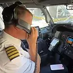 קברניט המטוס הכריז בהתרגשות: "הפעם זו לא טיסה רגילה – אתם בדרך הביתה"