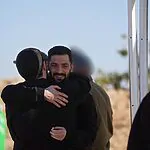 "אנחת רווחה": אמילי דמארי בסטורי על חזרתם של חבריה הטובים