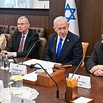 נתניהו משיב לביקורת: "איננו מבקשים אישור מאף אחד לפני תקיפות בעזה"