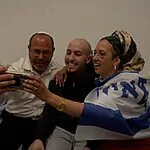 איתן מור בדרך לטראמפ – עם מתנה יוצאת דופן