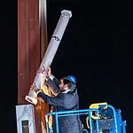 שיא גינס נשבר: המזוזה הגדולה בעולם הוצבה בקנדה