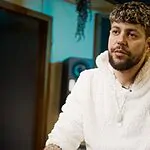 ליום אחד: האמנים הגדולים מספרים על הבחירה לעצור הכל