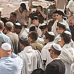 בטקס מרגש בכותל: האחים השכולים חגגו בר מצווה