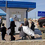 תעלומה בעולם הערבי: החברה המסתורית שמטיסה פליטים מעזה למדינות מוסלמיות