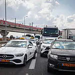 "אבא, אתה אלוף!": רגע של עזרה בכביש הסתיים בשיעור בדוגמה אישית