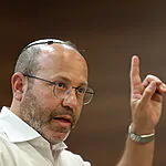 צביקה מור מזהיר מהשיח נגד החרדים: "לא מקדם את החברה"