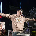במהלך החגיגות: שורד השבי חשף את השם החדש שלו