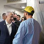 נתניהו לצד הלוחמים שנפצעו בהיתקלות: ישראל תעמוד על עקרונותיה מול סוריה