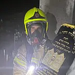 חילוץ הירואי באשדוד: לוחמי האש הצילו שישה ספרי תורה משריפה