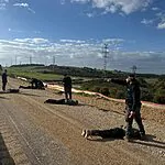 השכיבו אותם על כביש 6: צפו במעצר החשודים בגניבת ציוד ממוסדות חינוך