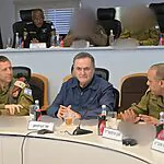 שר הביטחון למפקדים: "עליכם להיערך לתקיפה של יישובים ביו"ש"