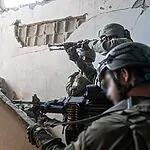 "נפצענו בזייתון": ארבעה לוחמים, שלושה מפקדים וספר תורה