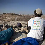 כמה תושבים יש ביהודה ושומרון ומה אחוז הנופלים בקרב המתיישבים?