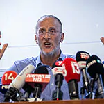 "שבע פנים לריפוי": הרב ליאו די מספר על האובדן, האמונה והבחירה להמשיך