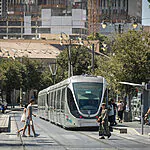 קו הרכבת הקלה בירושלים מתחיל לנסוע: איפה תעבור ולמה היא לא עוצרת?