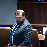 "מהלל השהידים": השר אליהו מגיב לאחמד טיבי שהשתלח בו ובאביו