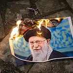 המשטר האיראני עומד ליפול? אלה התרחישים האפשריים