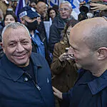איזנקוט בהצעה לבנט ולפיד: רשימת ענק משותפת – שתעקוף את הליכוד